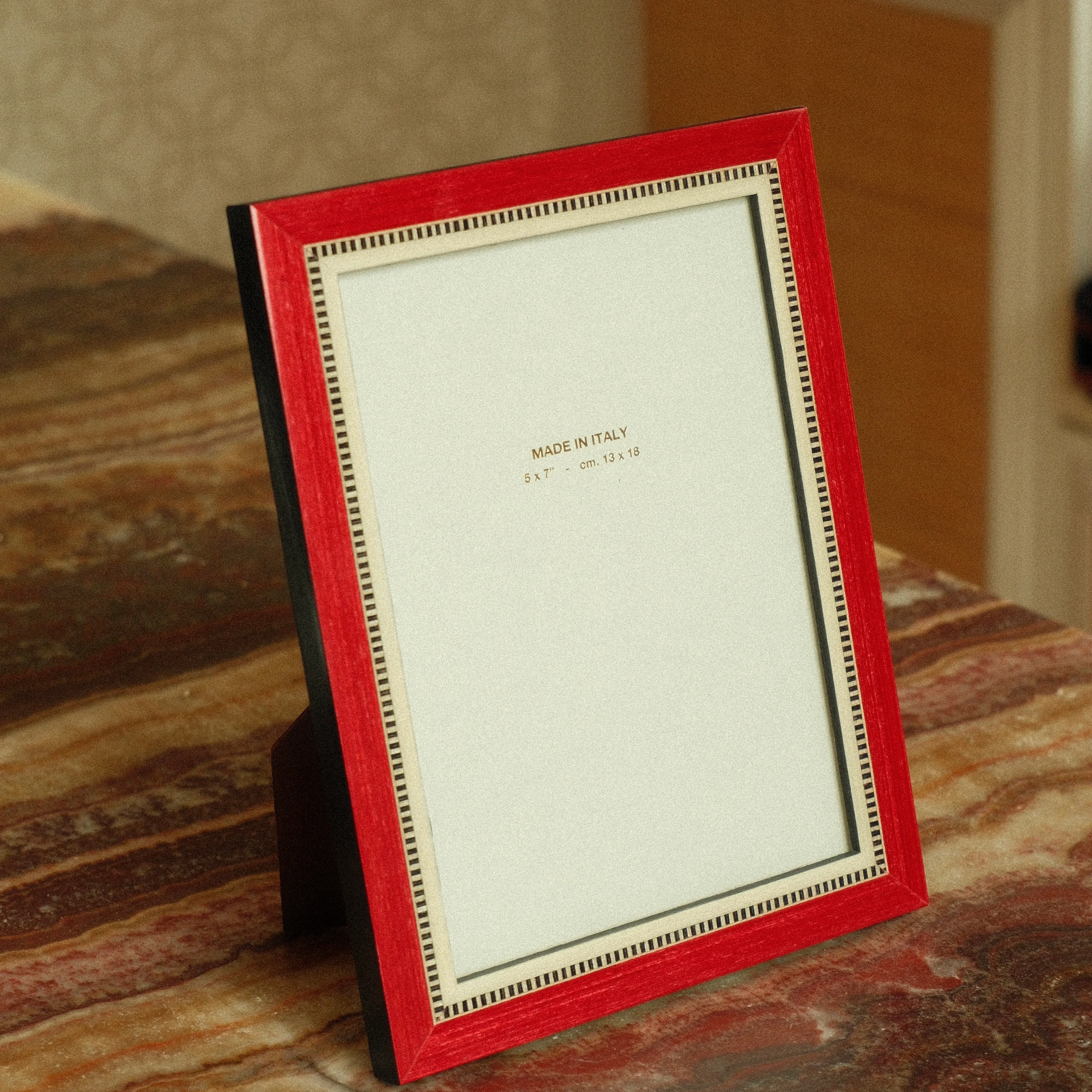 Hand-Inlaid Wooden Frame Ines | Ruby Red | Medium - Image 3